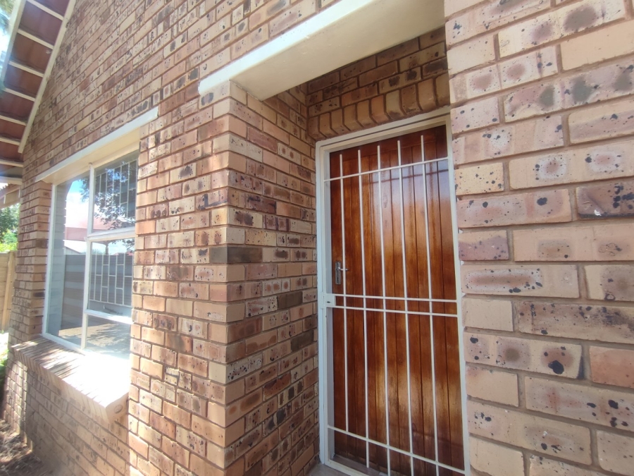 2 Bedroom Property for Sale in Fleurdal Free State